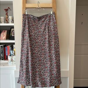 LOFT Midi skirt Pull On floral A/line Spring flowy skirt Gray & pink flutter hem